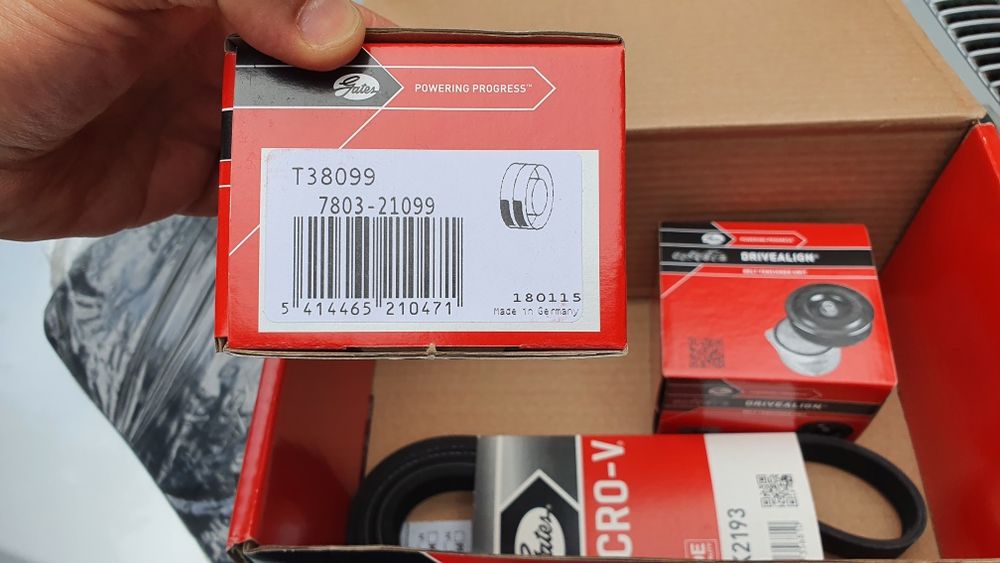 Mercedes Benz W203 C270 cdi (пистов ремък + 2 бр. ролки)