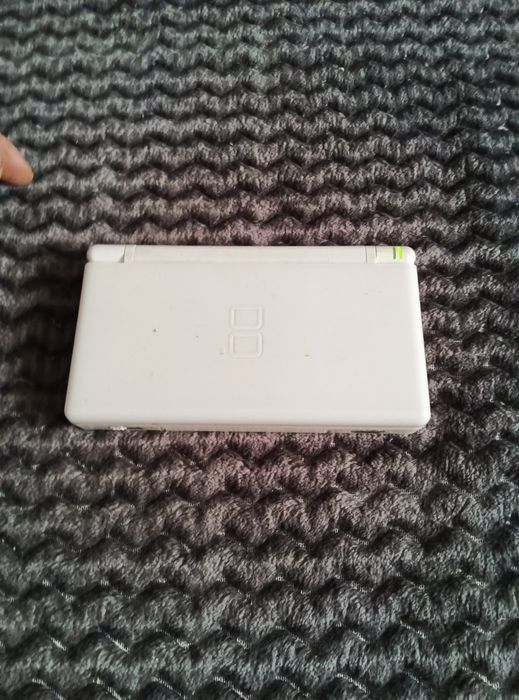 Vând Nintendo ds