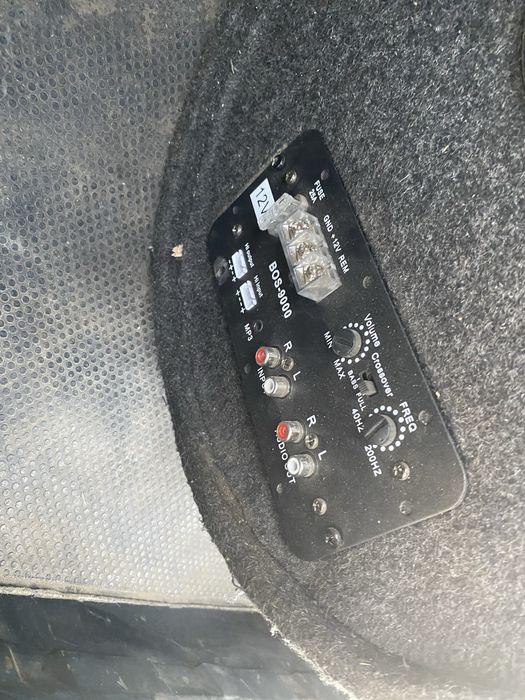 Продам сабвуфер в машину