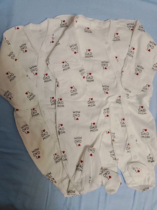 Продам пакет одежды для новорождённых девочки