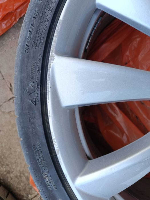 Tesla Model 3 Оригинални 20 Performance джанти + TPMS + Гуми
