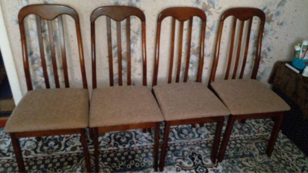 Продаю стулья каждый 15 тыс