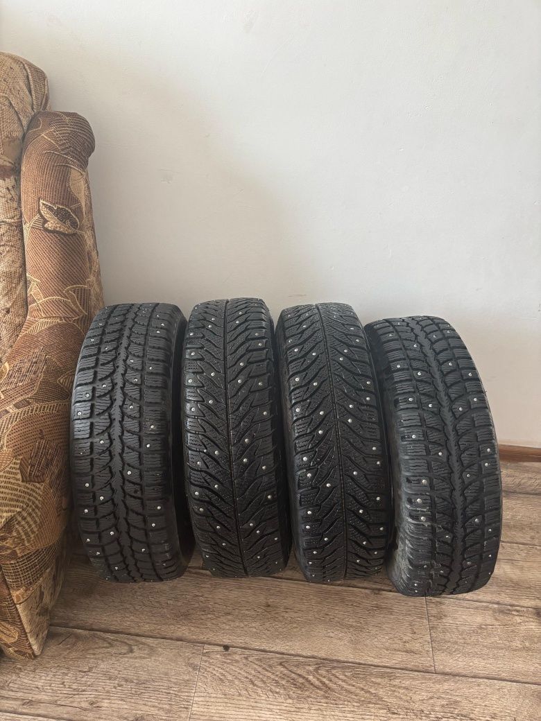 Продам Титановый диск с зимними шинами R13