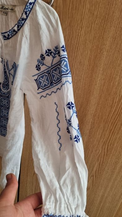 Ie   pentru fetita 6 ani  firma mari ie