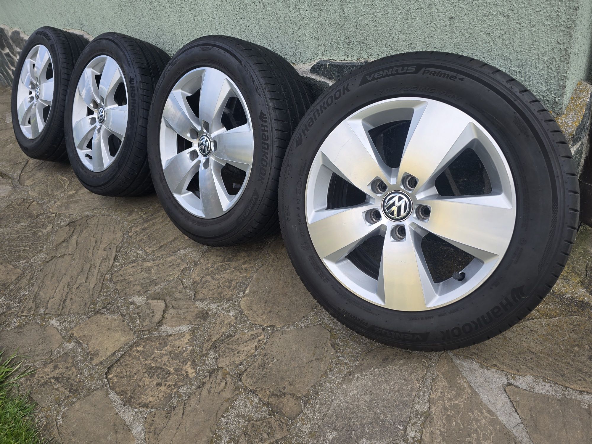 Джанти 16 цола Фолксваген + Гуми 205 55 16 Hankook