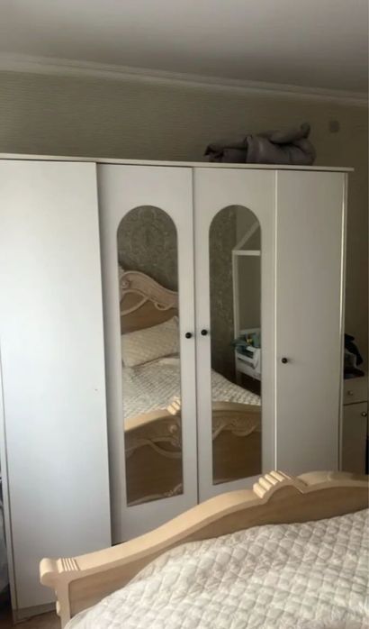 Спальный гарнитур