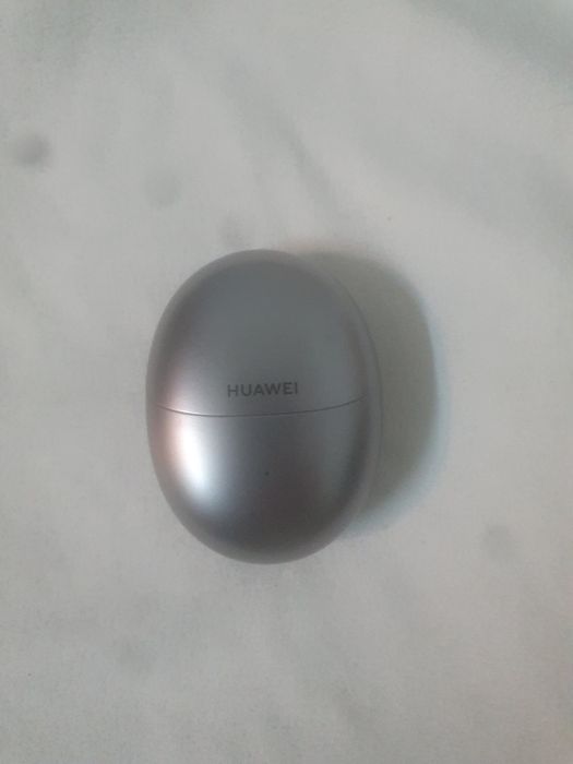 Vând casti Huawei FreeBuds 5