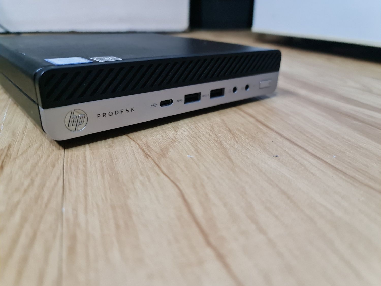 Мини-компьютер HP в идеальном состоянии. Core i3, 8RAM, 250SSD