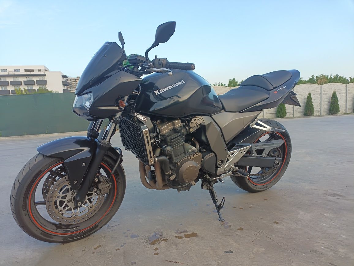 KAWASAKI Z 750 Naked