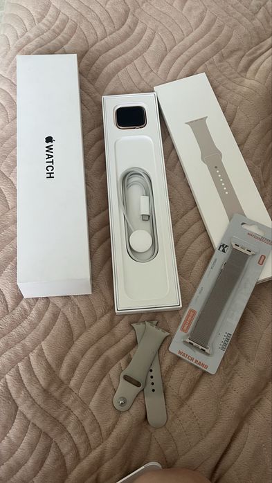 Apple Watch SE  40мм,