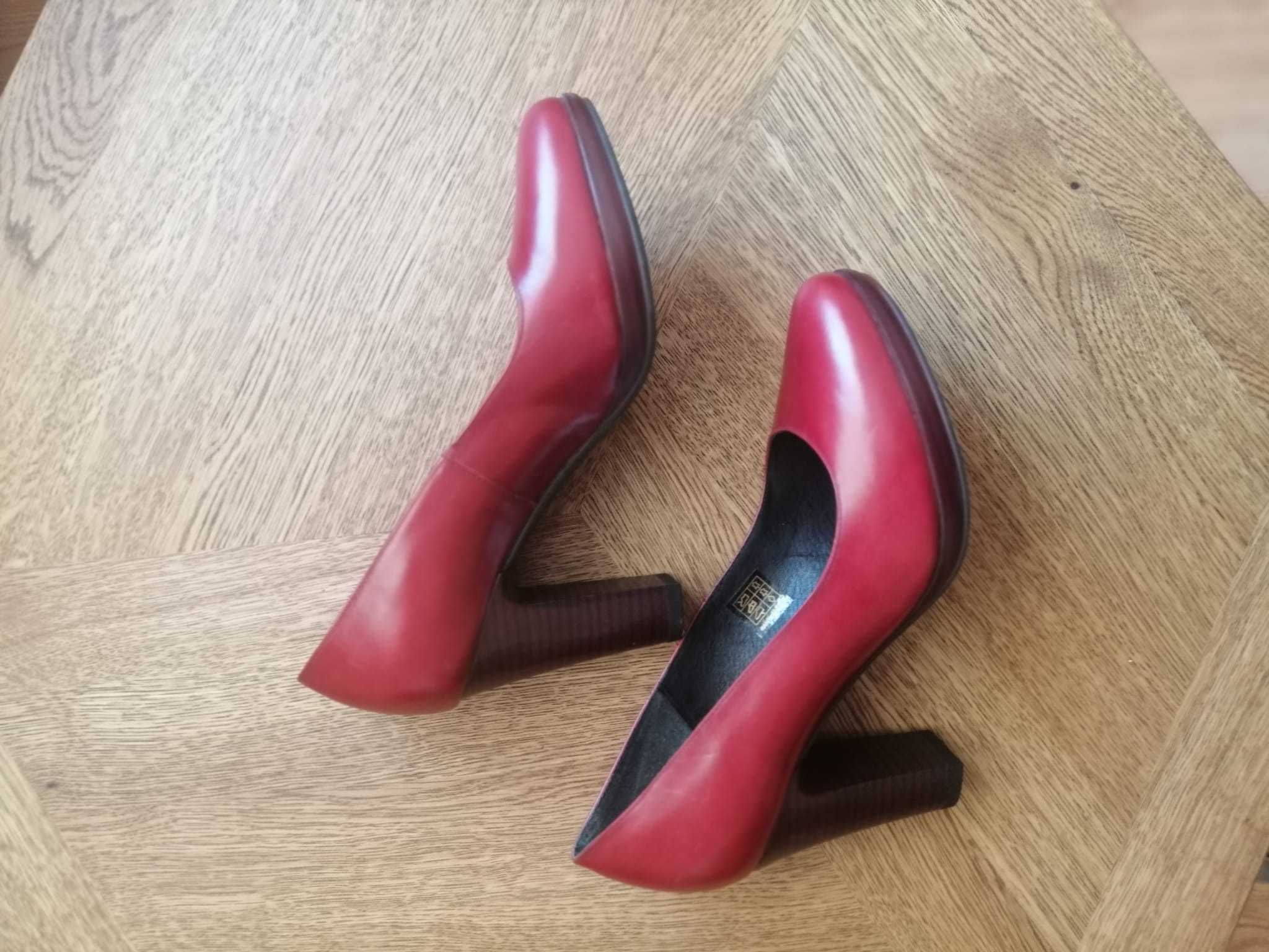 Pantofi de damă din piele naturală rosu