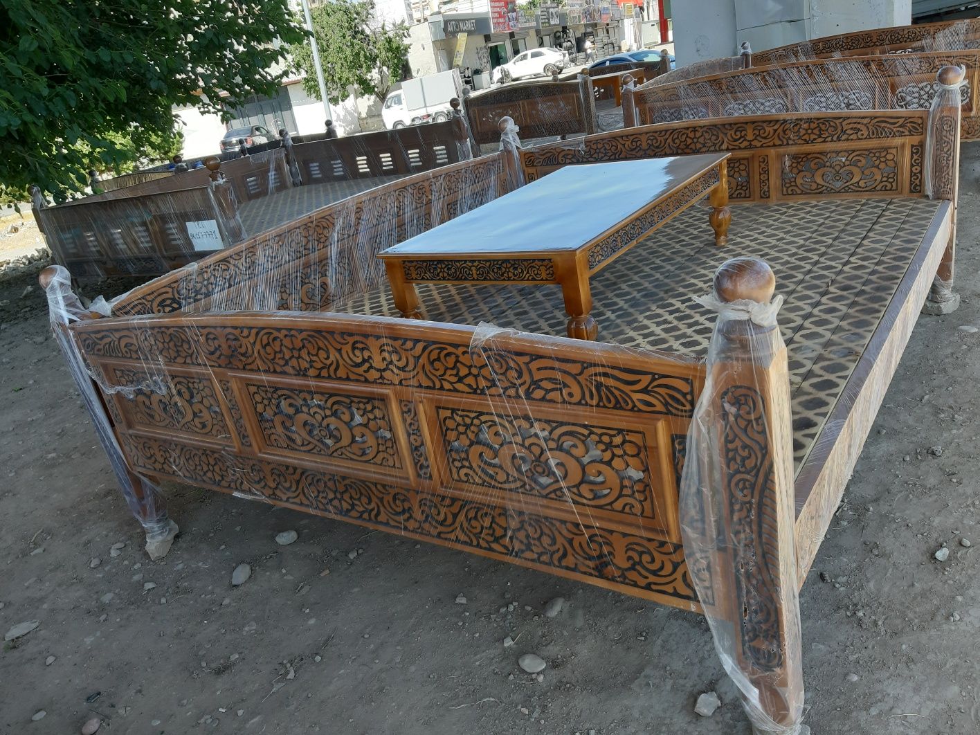 Kravat tapchan sotamiz