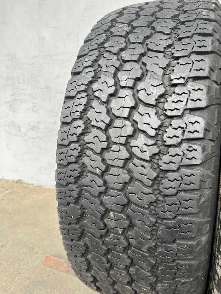 4 бр. всесезонни гуми 255/70/15C GoodYear WRL DOT 4820 6-6,5 mm
