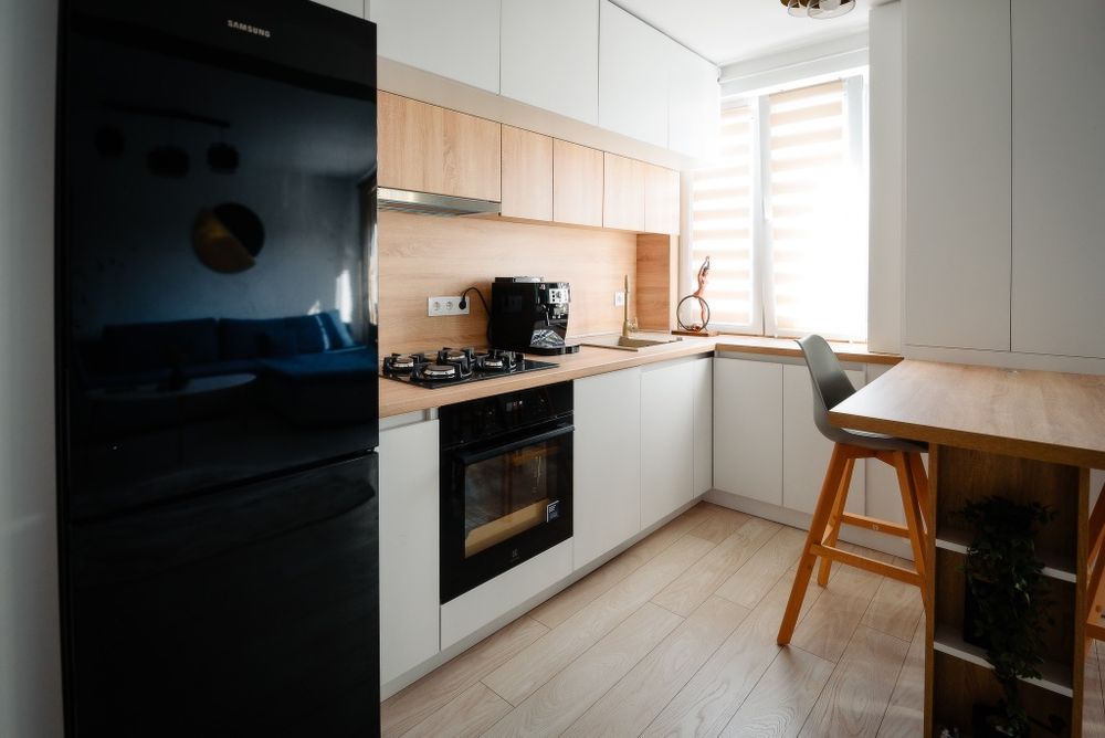 Închiriez apartament ultracentral 2 camere /etajul 2/modernizat