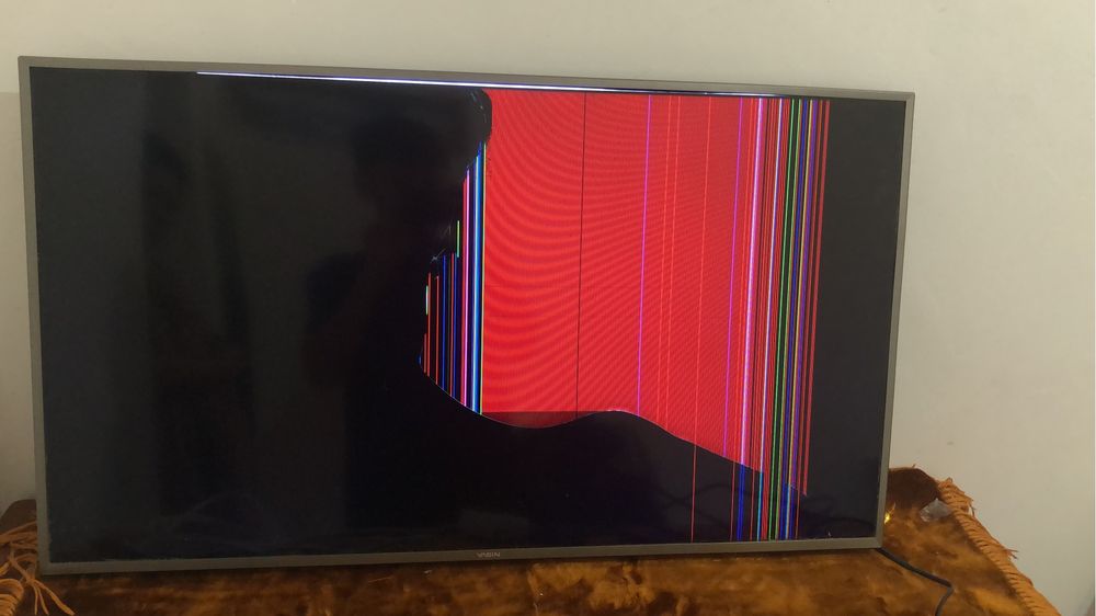 Телевизор на запчасти