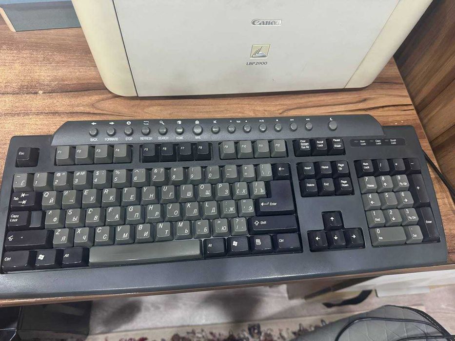 Продам клавиатуру