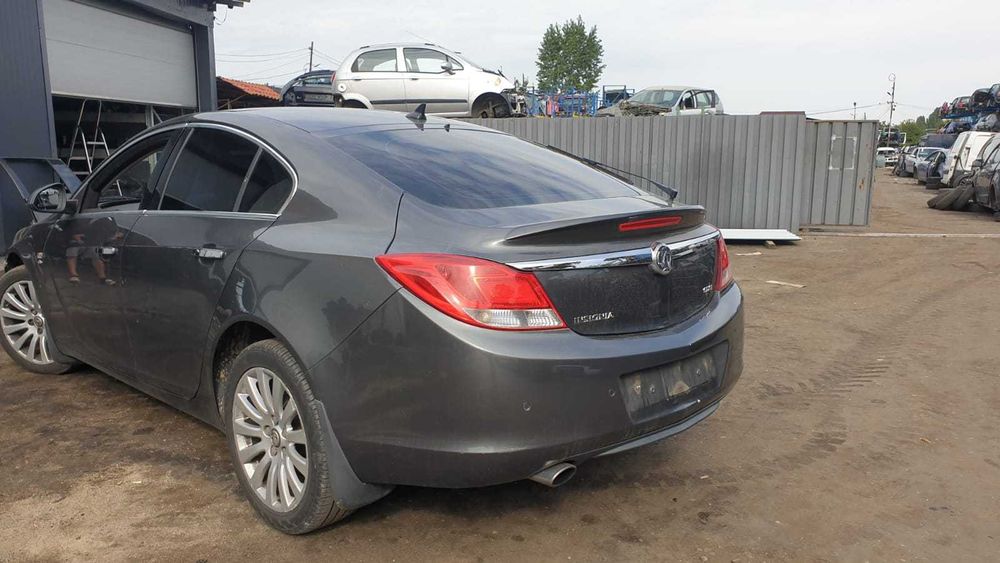 Dezmembrez Opel Insignia 2.0 D an 2010 cod motor A20DTH