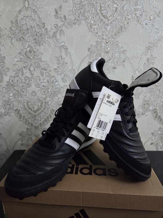 Футбольные бутсы, сороконожки, р.40