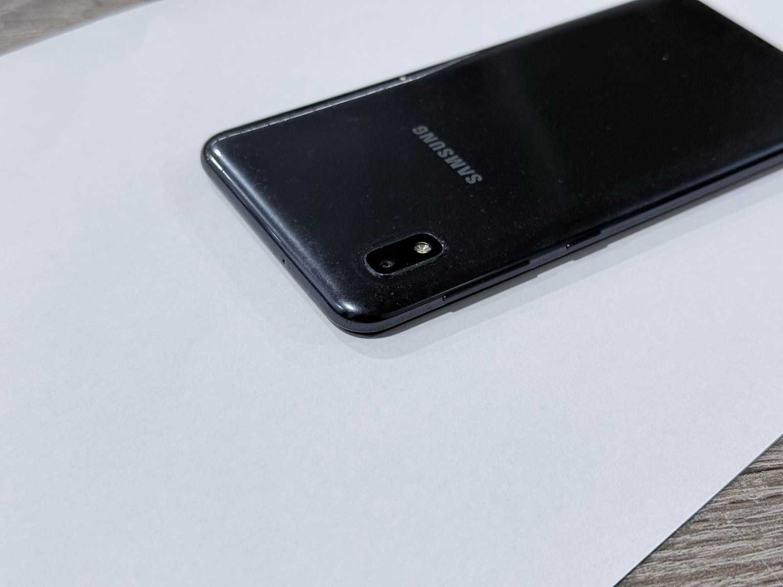 Продавам Samsung A10