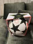 Нова лимитирана футболна топка Adidas UEFA Champions League 24/25