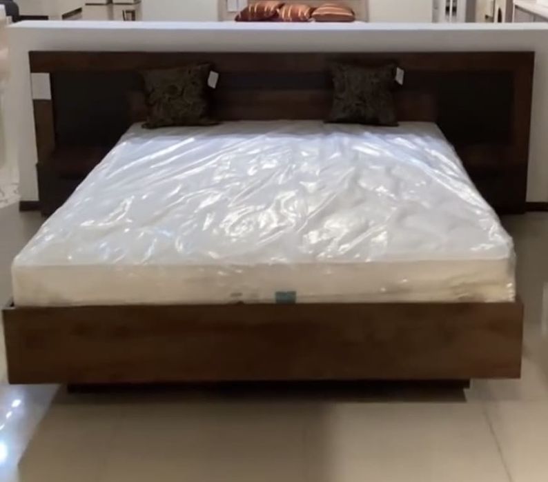 Продам спальный гарнитур , шифанер, двухспалка кровать