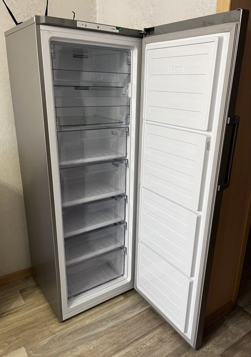 Продам  морозильную камеру