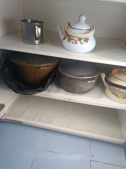 Срочно продам казан и два чайника