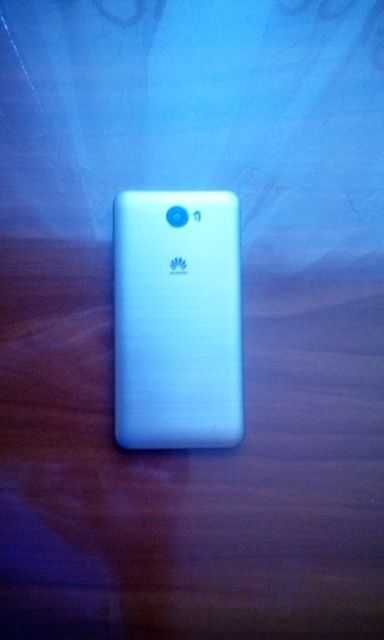 Телефон Huawei Y 5II CUN-L21 . Като нов в отлично състояние .