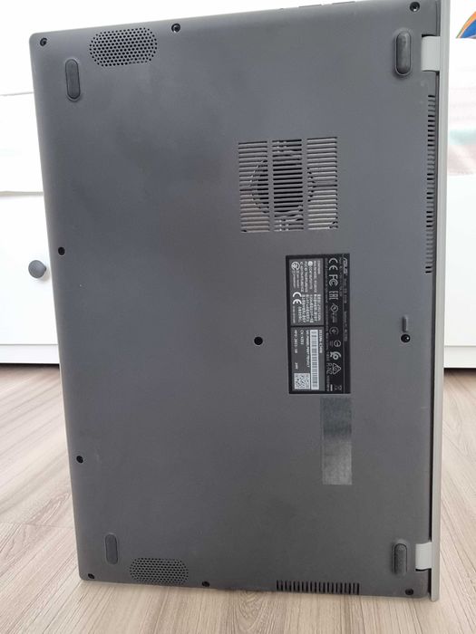 Laptop pentru școală model ASUS x515ma-ej490