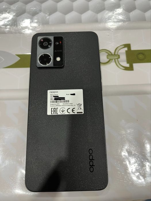 OPPO Reno7 в хорошем состоянии