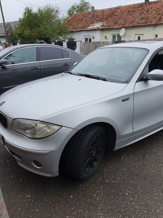 Autoturis BMW seria 1 2007 benzină
