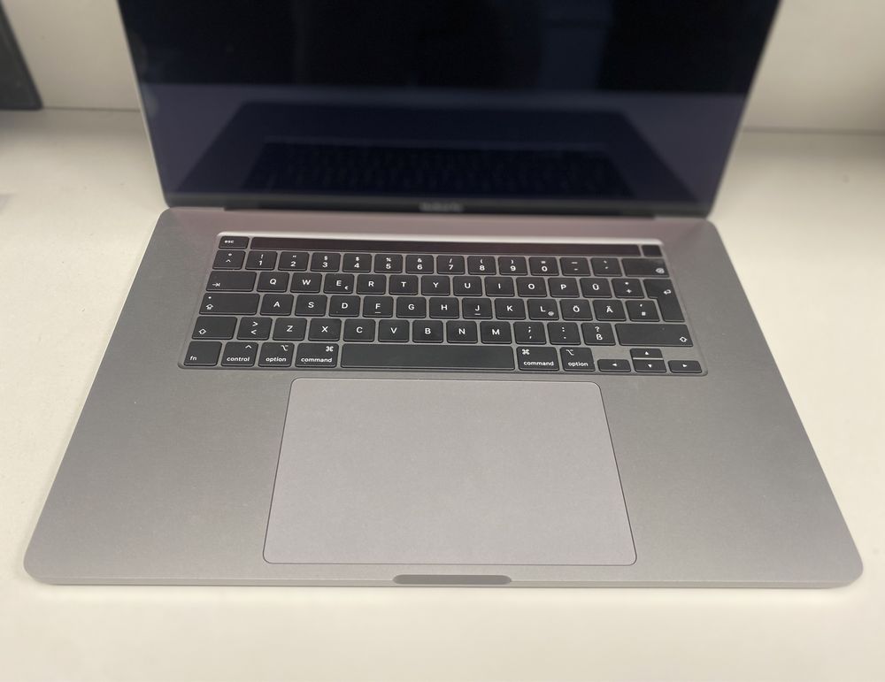 Macbook Pro 2019, Intel i7 octa-core 2,60Ghz ,512Gb