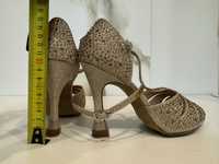 Pantofi dans latino marime 38,5