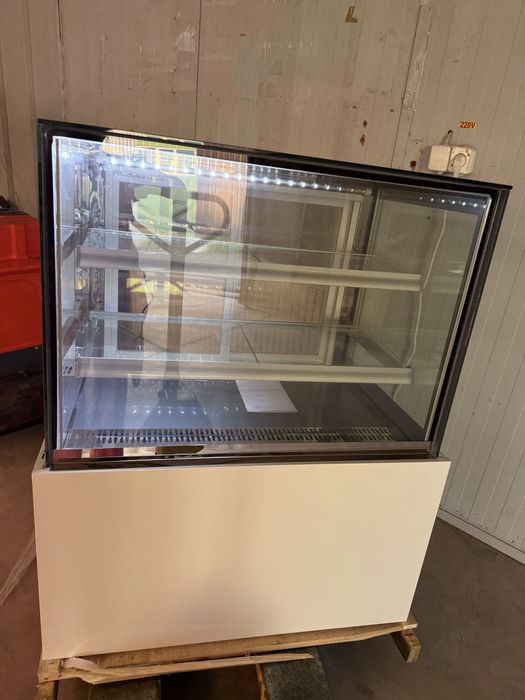 Vitrina rece de prezentare