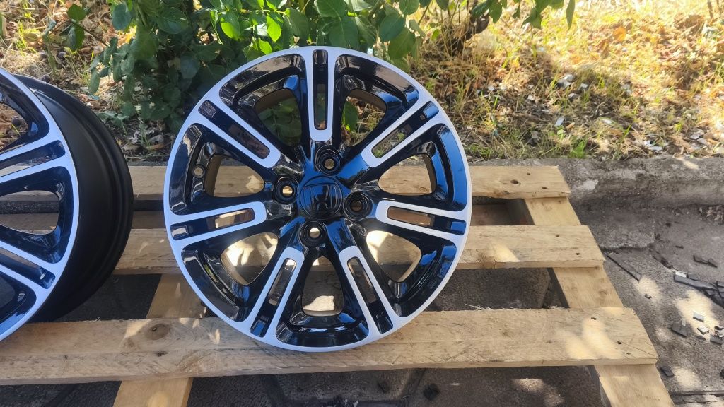 4x100 15 цола HONDA