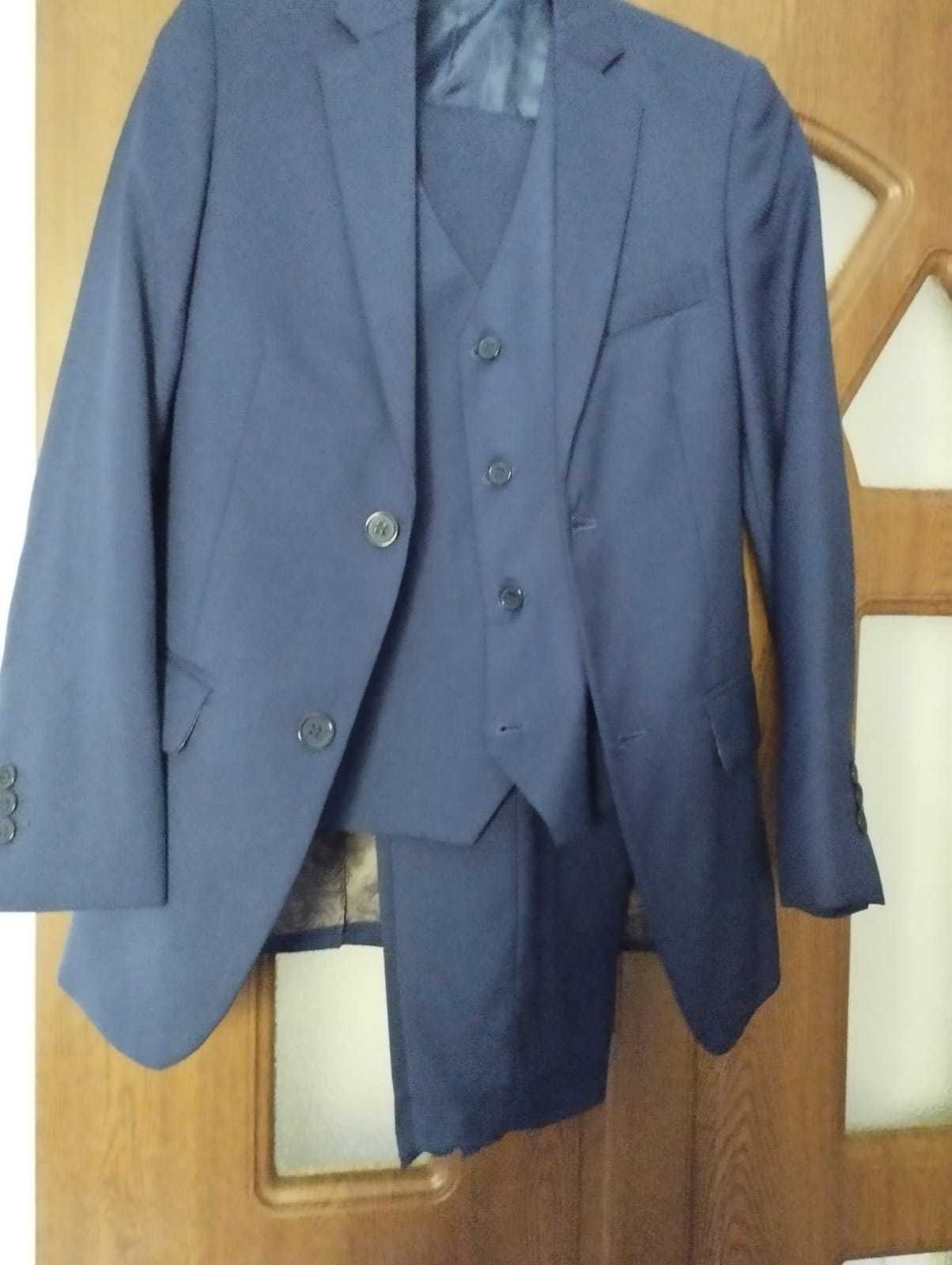 Costum/sacouri NEXT, 10 ani, foarte buna, bleumarin, 60 Ron fiecare