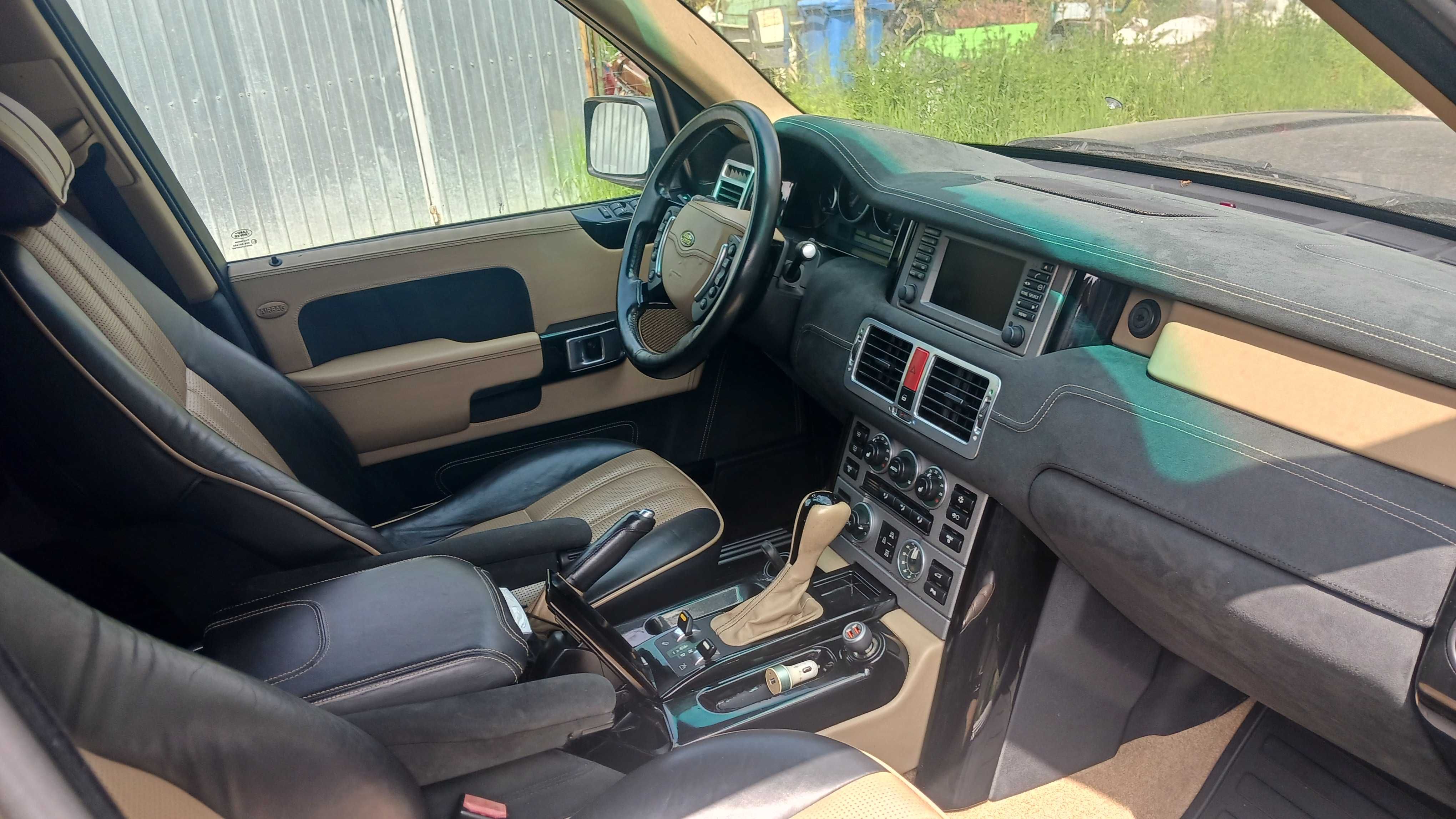 dezmembrez RANGE ROVER VOGUE l322 2001-2012 4.4 v8 280 cp volan stanga