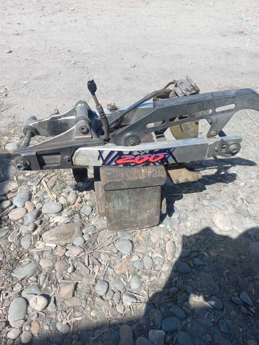 задний маятник на мотоцикл