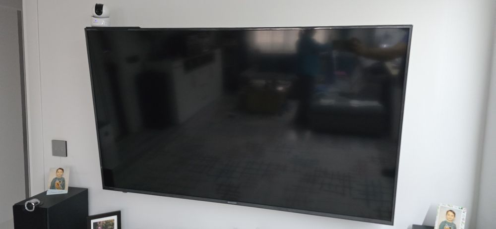 Vand Televizor LED Smart Sharp, 153 cm ,60",4K Ultra HD(lumina defect)