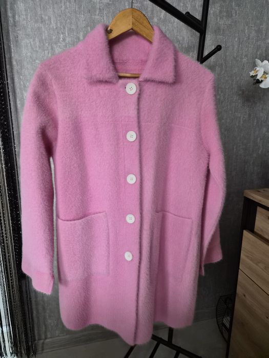 Пухкава дълга жилетка/палто в нежно розово