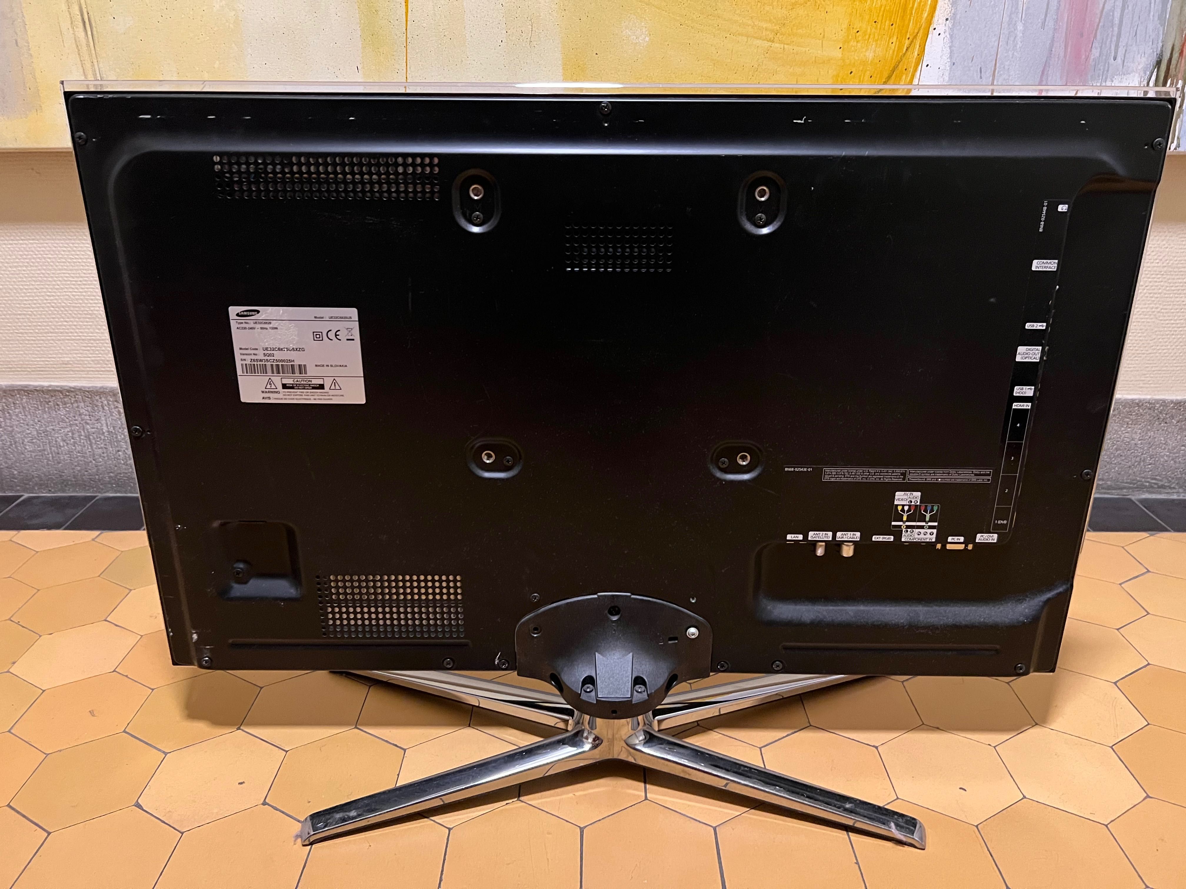 Samsung TV 32 инча