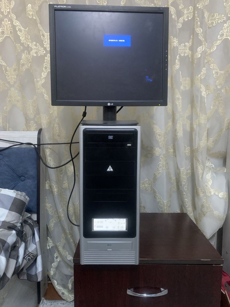 Lg flatron  yahshi holata kichkina kok doği bor l1918s