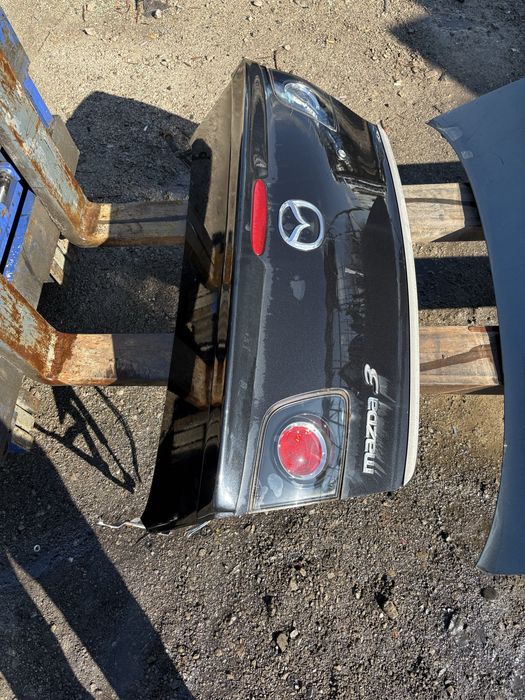 Заден капак за Mazda 3 седан 2005год.