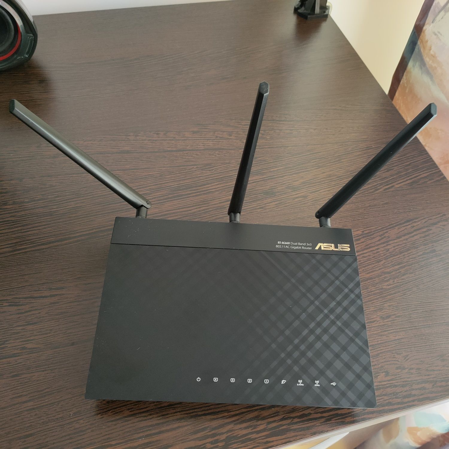 Router ASUS RT-AC66U