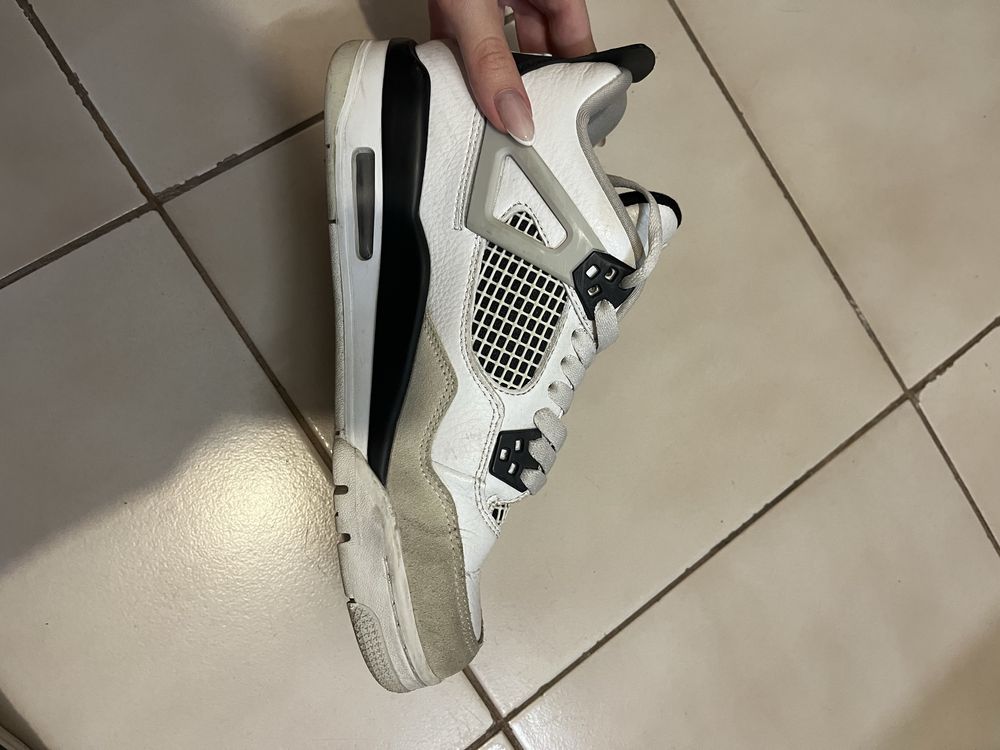 обувки Jordan 4’s