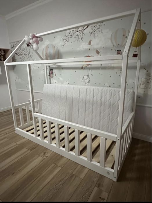 Pat lemn masiv tip casa