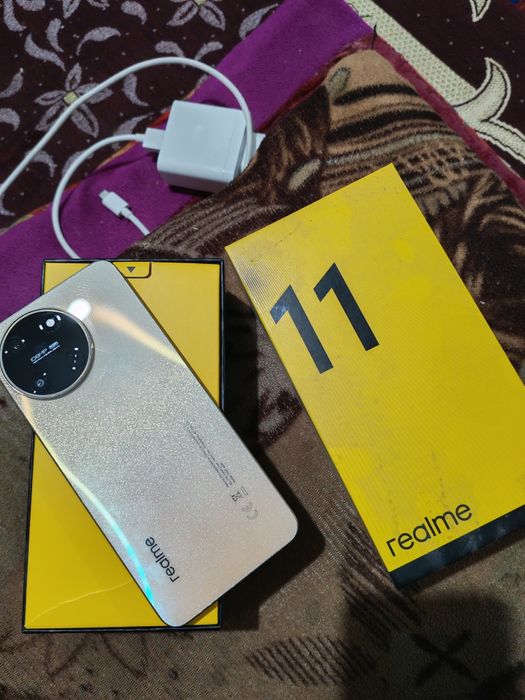 Realme 11 256гб на гарантии