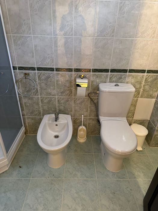 Унитаз, биде, раковина, зеркало