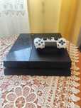 PS4 500 GB model top