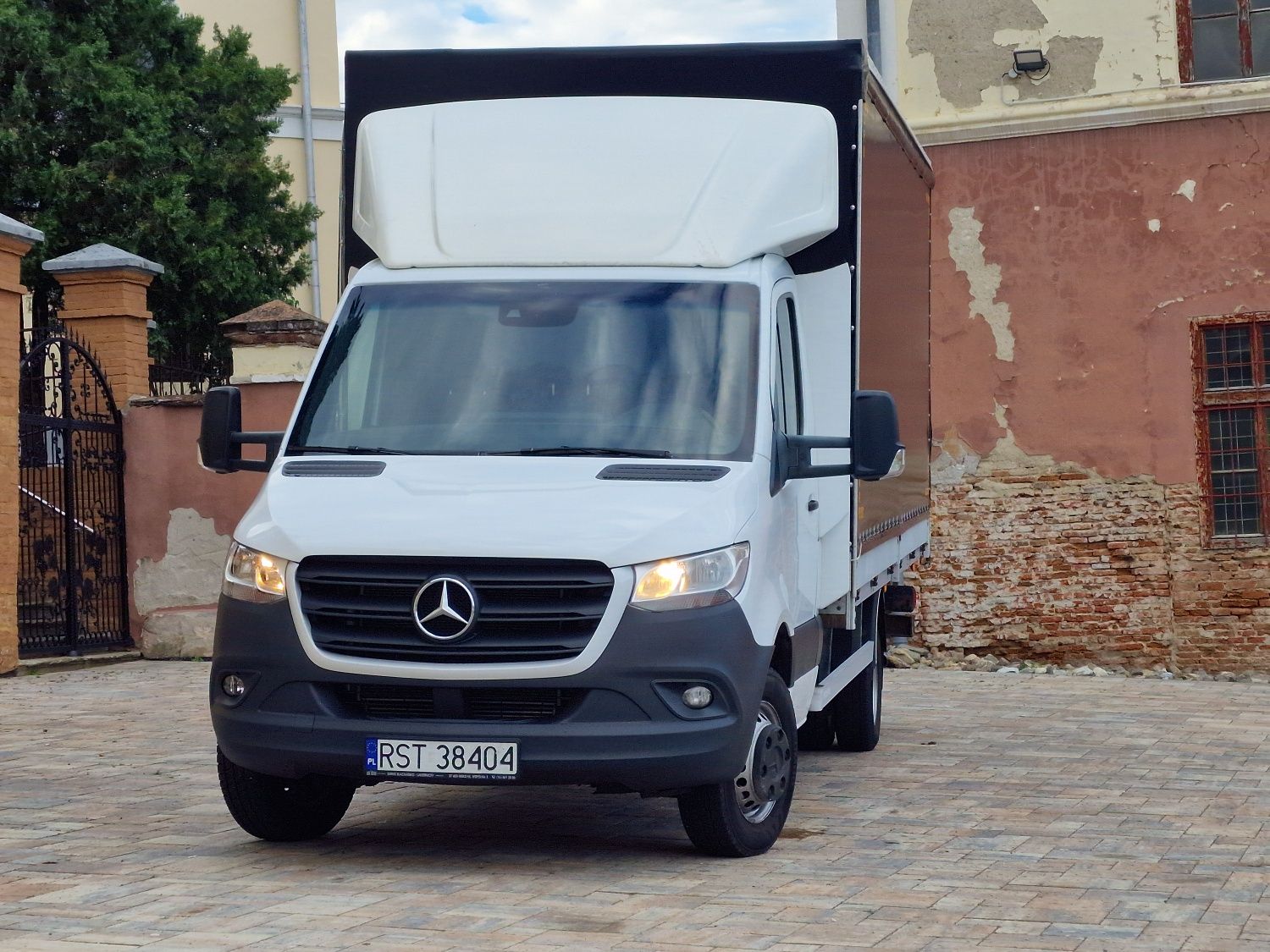 Mercedes sprinter 519 3.0 v6 190cp prelata 10 paleti  iveco daily